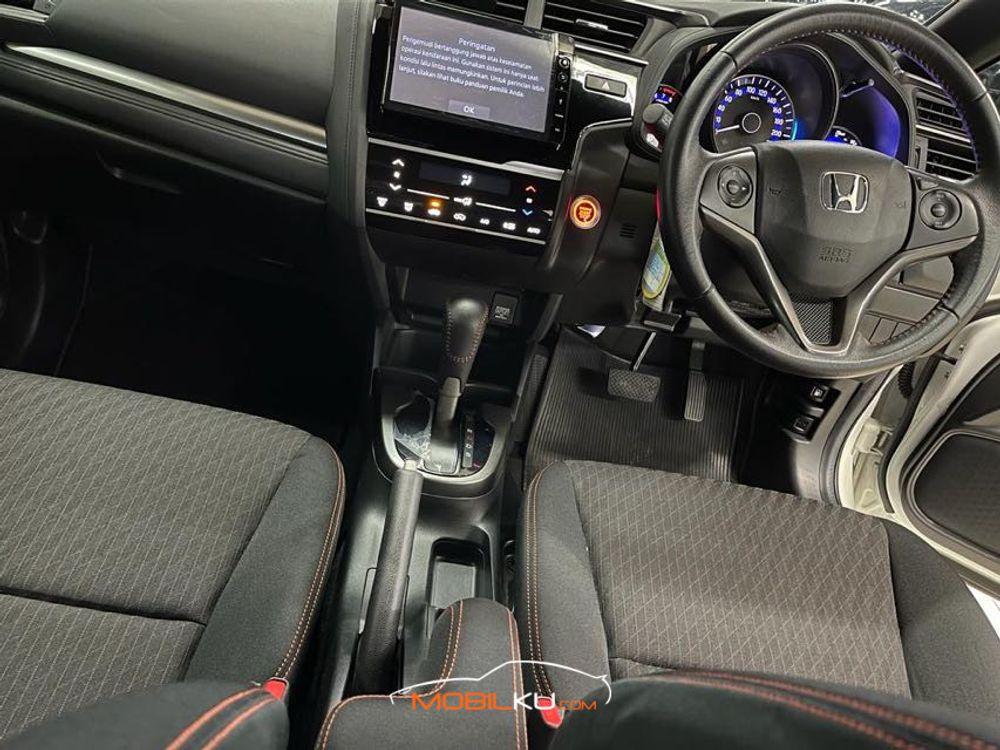 Mobil Honda Jazz 2018
