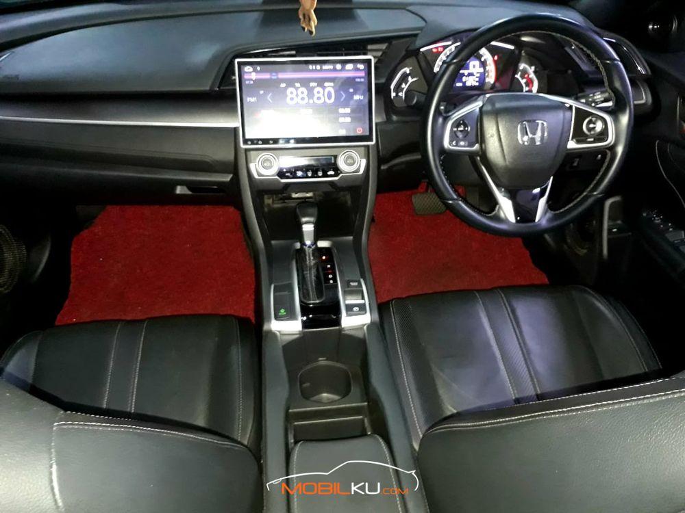Mobil Honda Civic Sedan 2018