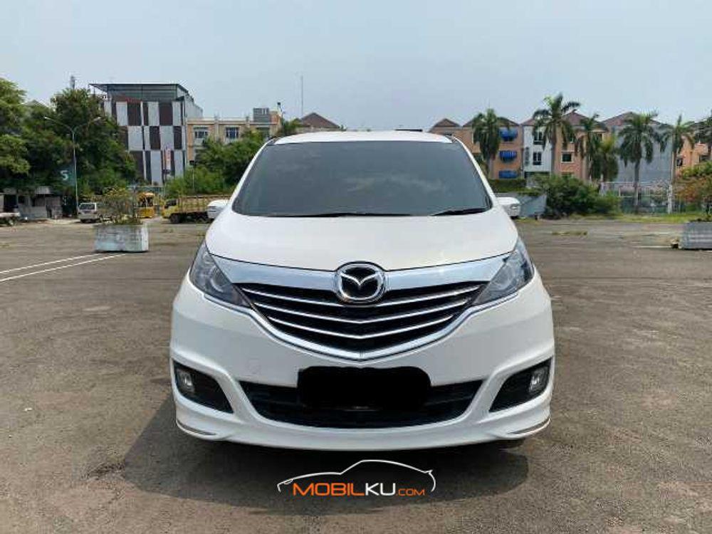 Mobil Mazda Biante 2016