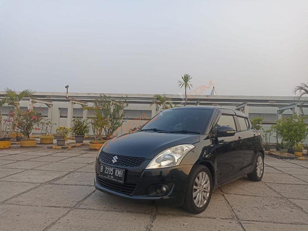 Mobil Suzuki Swift 2013