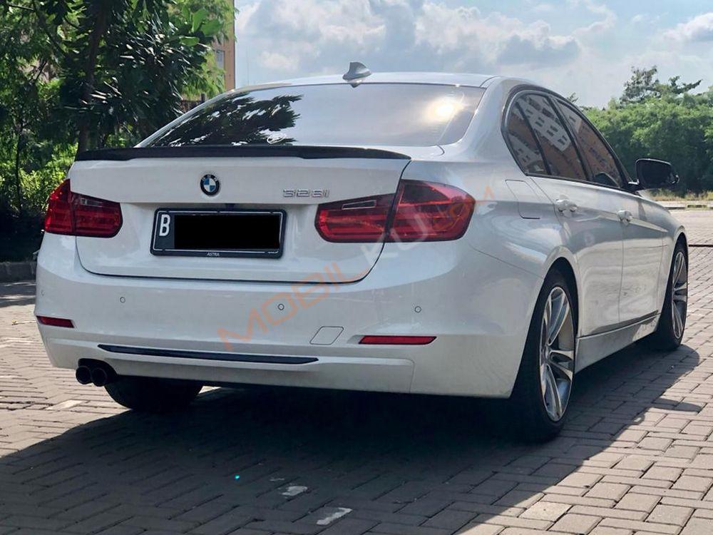 Mobil BMW 3 Series 2014