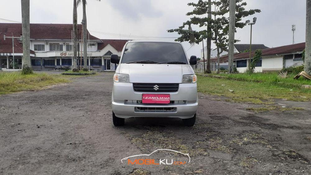Mobil Suzuki APV 2012