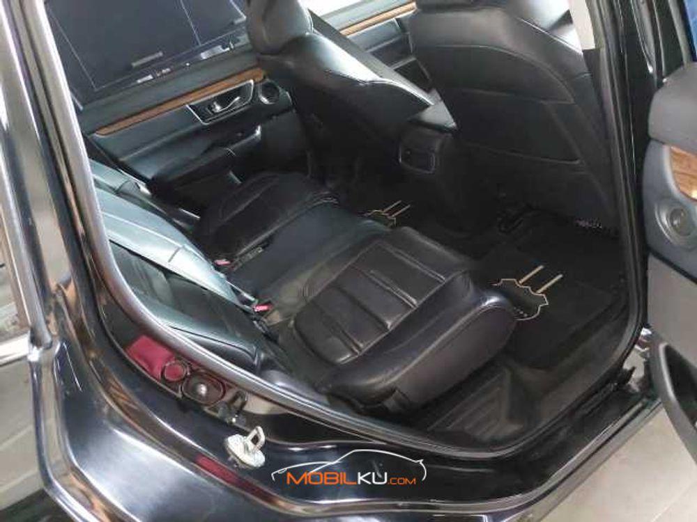 Mobil Honda CR-V 2017