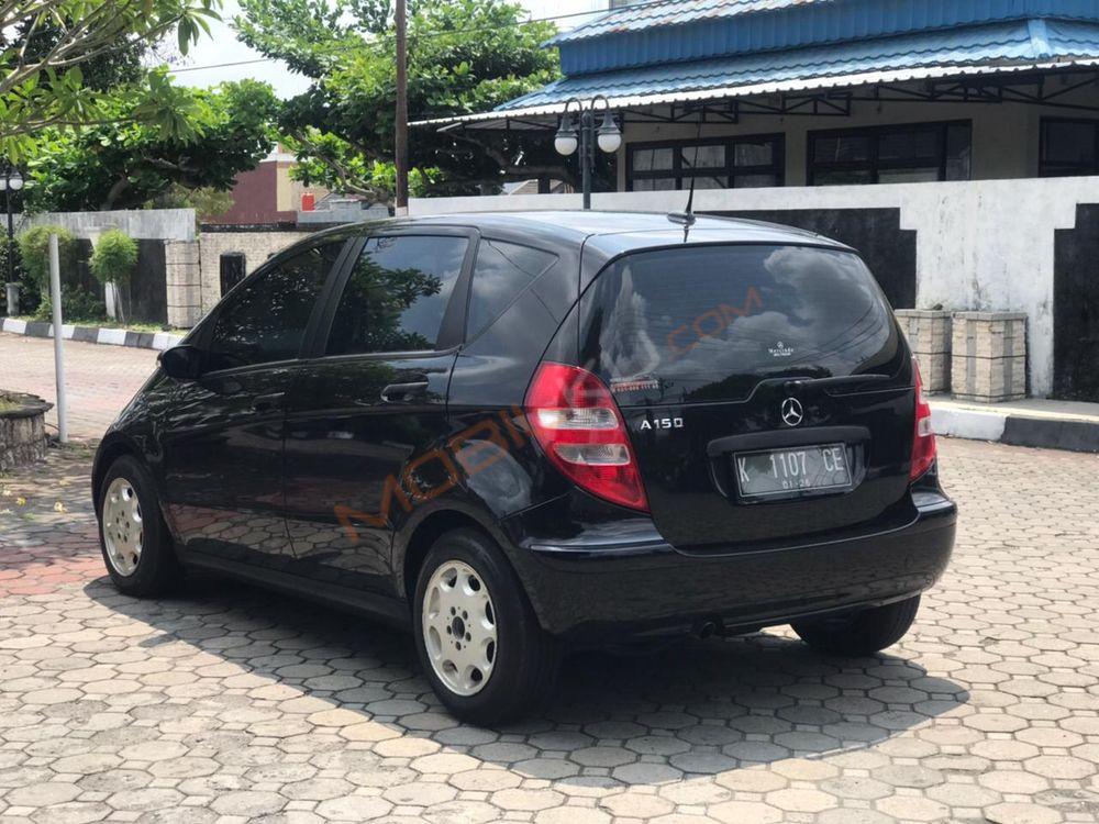 Mobil Mercedes-Benz A-Class 2005
