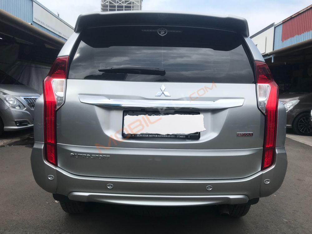 Mobil Mitsubishi Pajero 2019