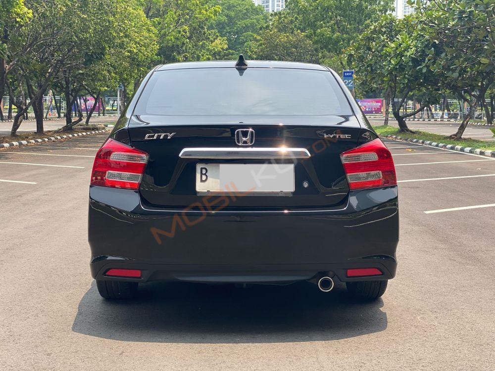 Mobil Honda City Sedan 2012