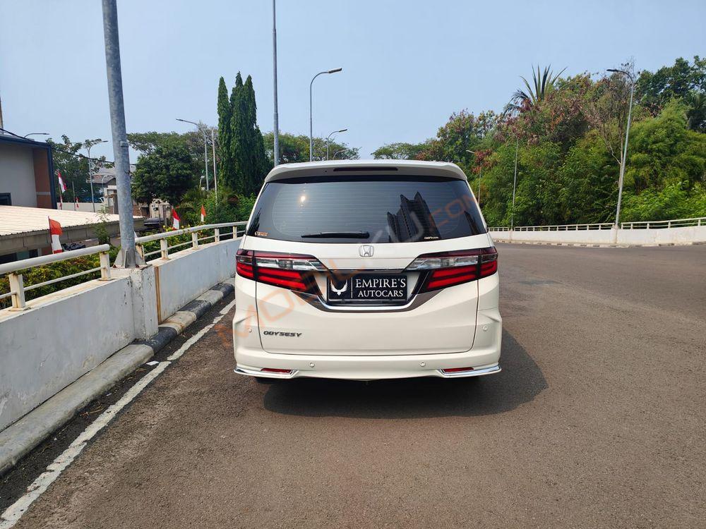 Mobil Honda Odyssey 2018