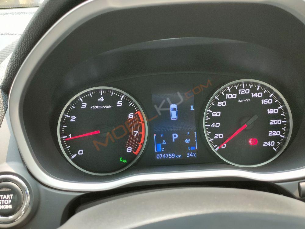 Mobil Mitsubishi Eclipse Cross 2020