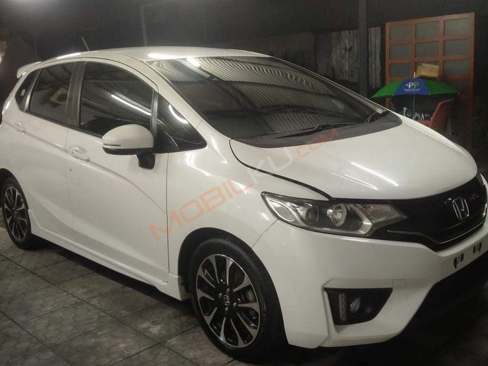 Mobil Honda Jazz 2016