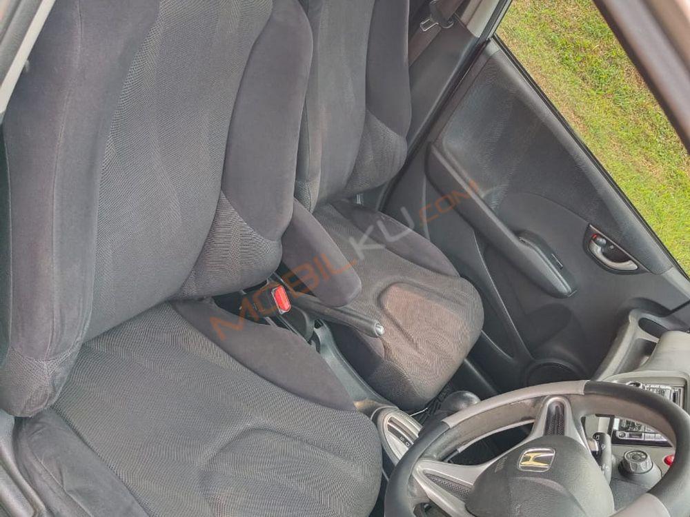 Mobil Honda Jazz 2009