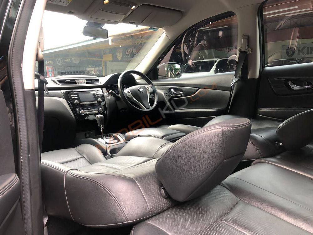 Mobil Nissan X-Trail 2015