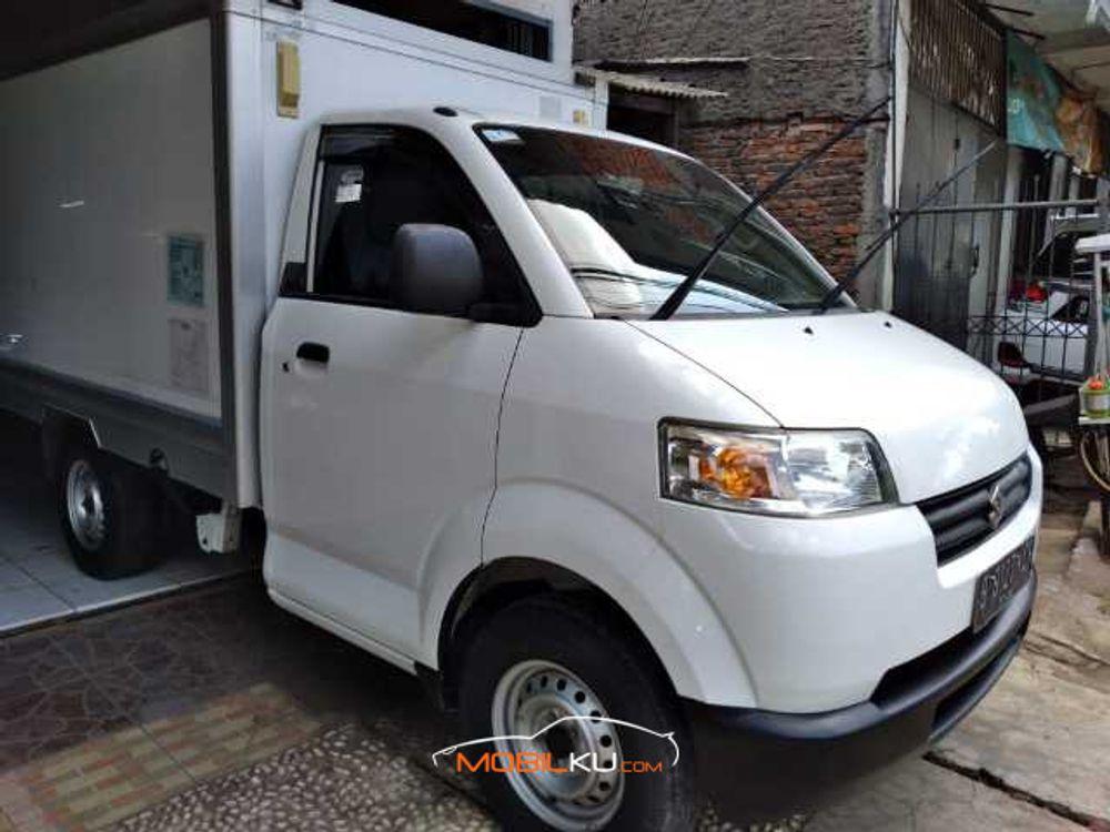 Mobil Suzuki Carry 2017