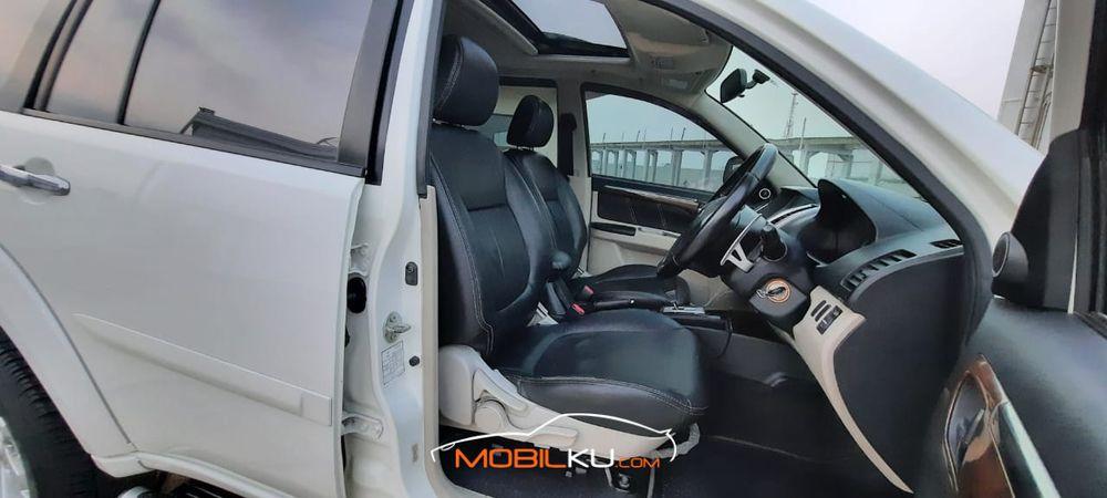 Mobil Mitsubishi Pajero Sport 2012