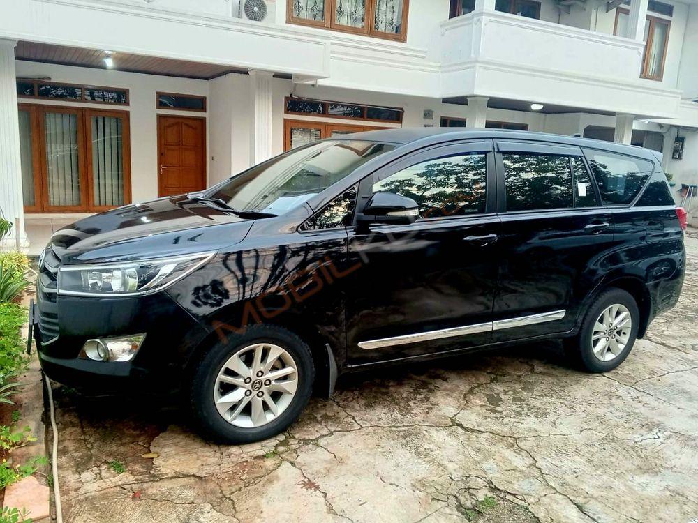 Mobil Toyota Kijang Innova 2017