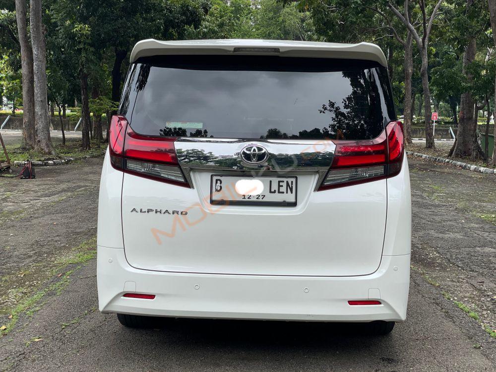 Mobil Toyota Alphard 2017