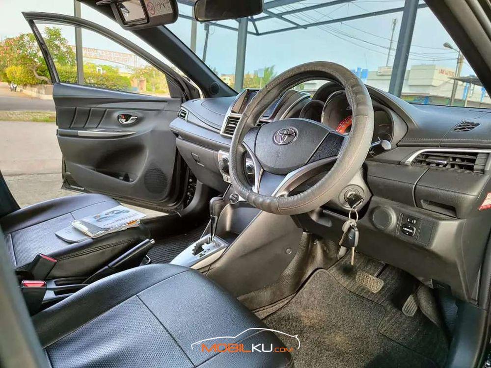 Mobil Toyota Yaris 2017