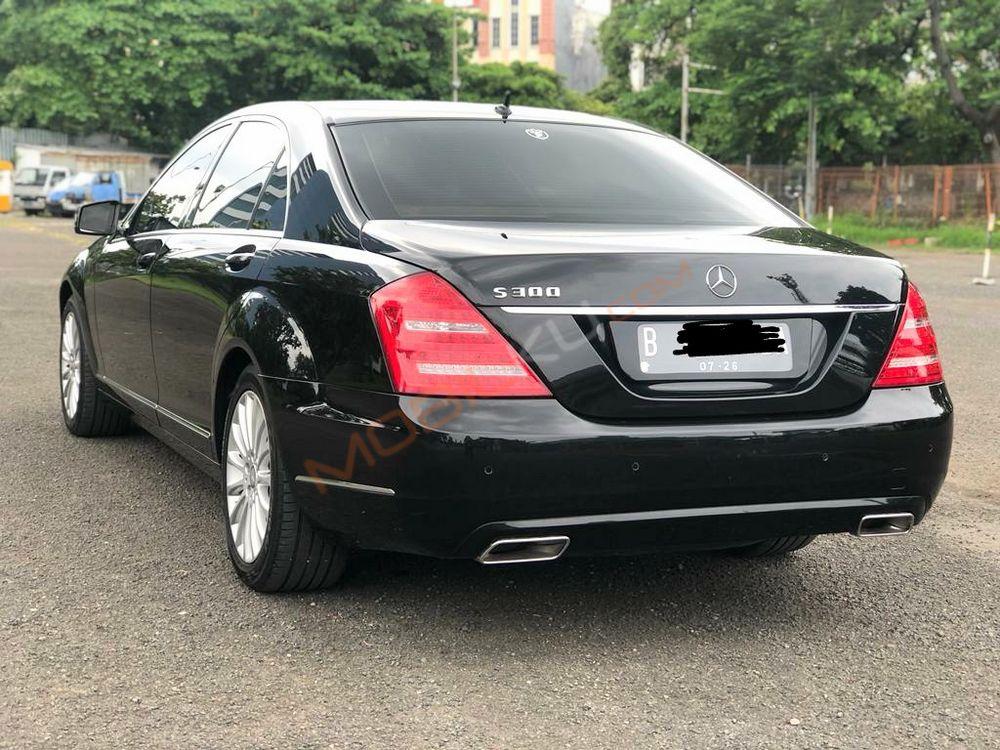 Mobil Mercedes-Benz S-Class 2011