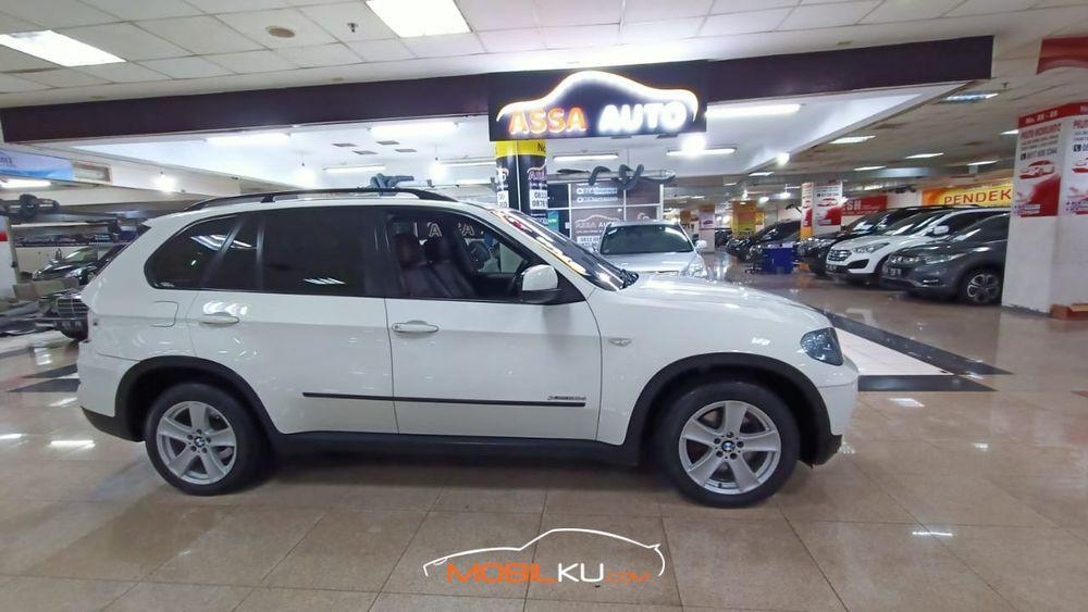 Mobil BMW X5 2013