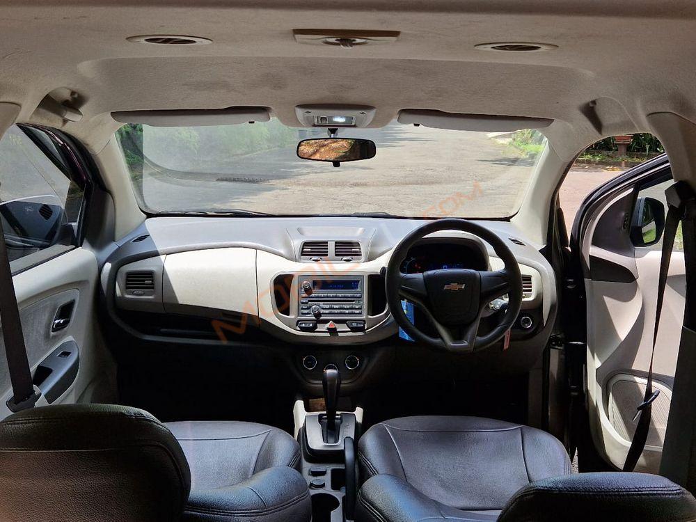 Mobil Chevrolet Spin 2013