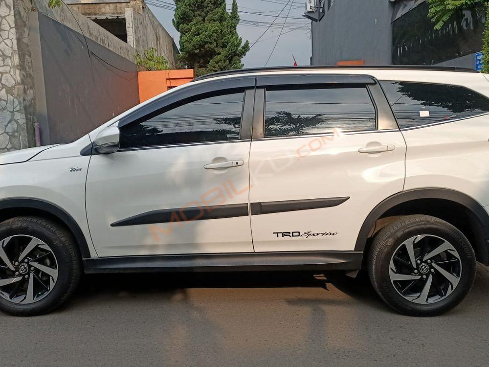 Mobil Toyota Rush 2018