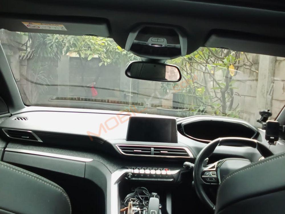 Mobil Peugeot 3008 2018
