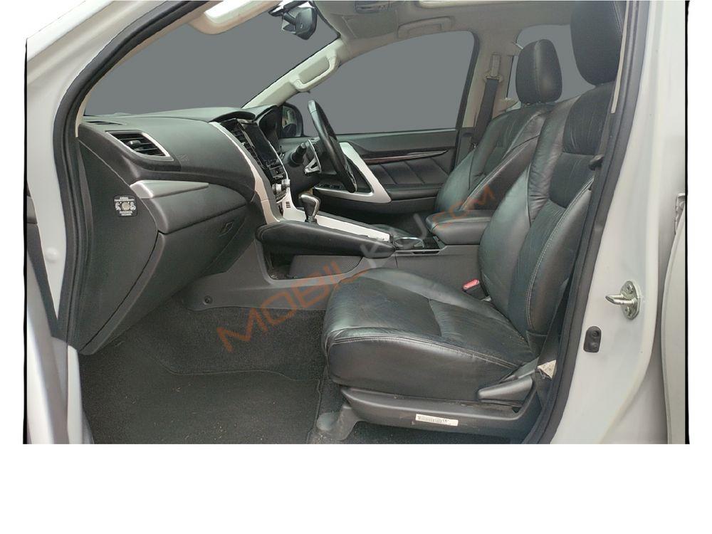 Mobil Mitsubishi Pajero Sport 2021