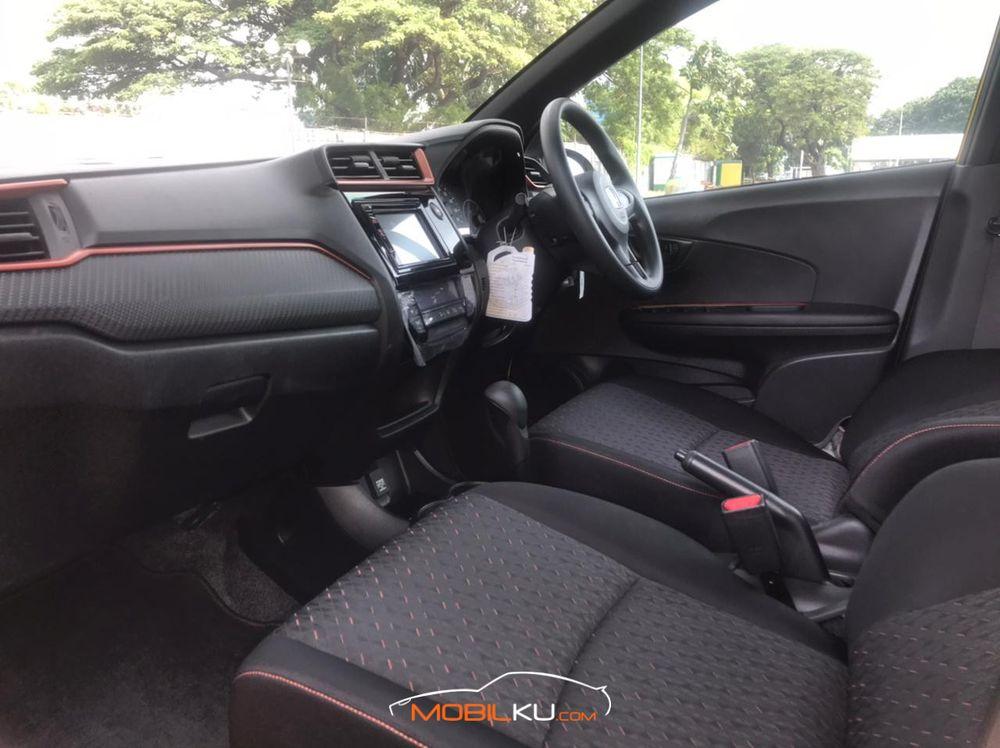 Mobil Honda Brio 2019