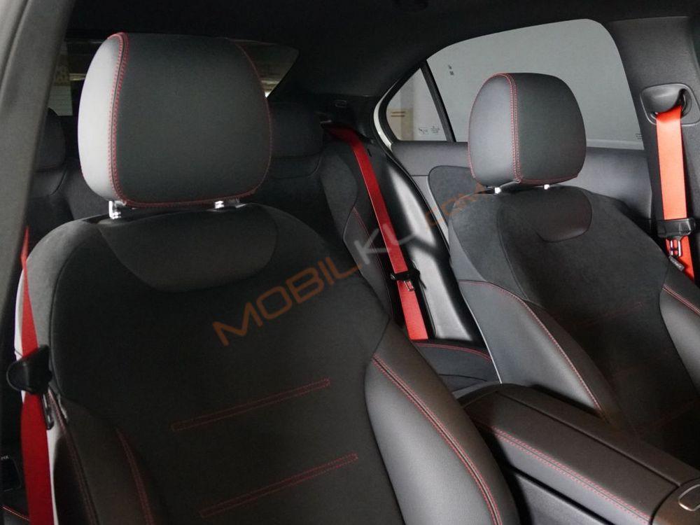 Mobil Mercedes-Benz A-Class 2022