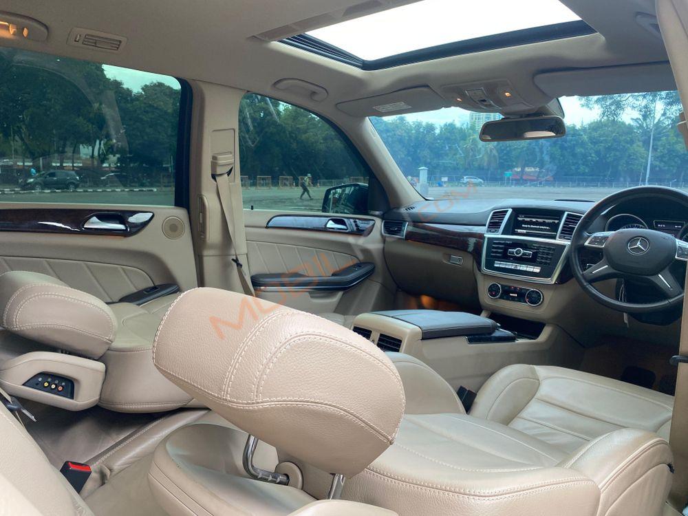 Mobil Mercedes-Benz GL 2013