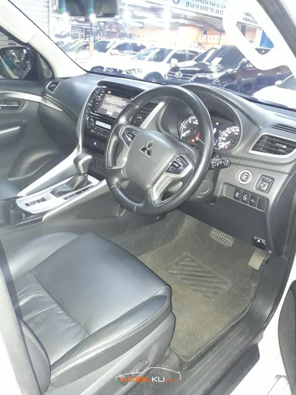 Mobil Mitsubishi Pajero Sport 2018