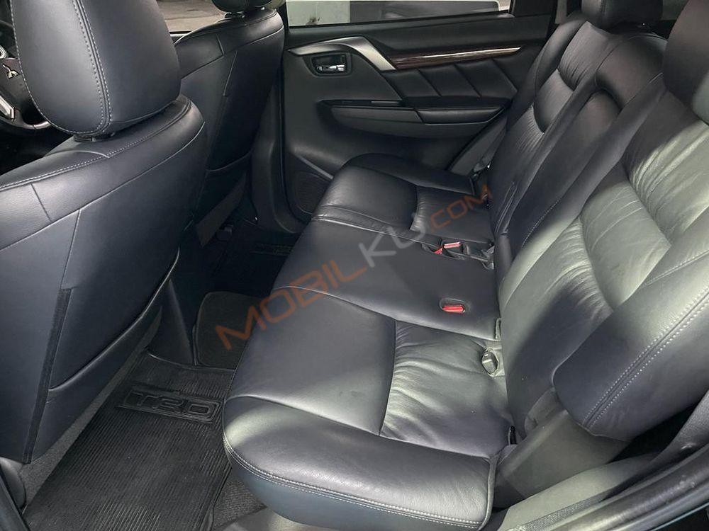 Mobil Mitsubishi Pajero Sport 2016