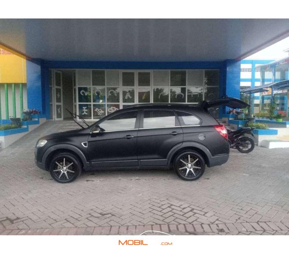 Mobil Chevrolet Captiva 2008