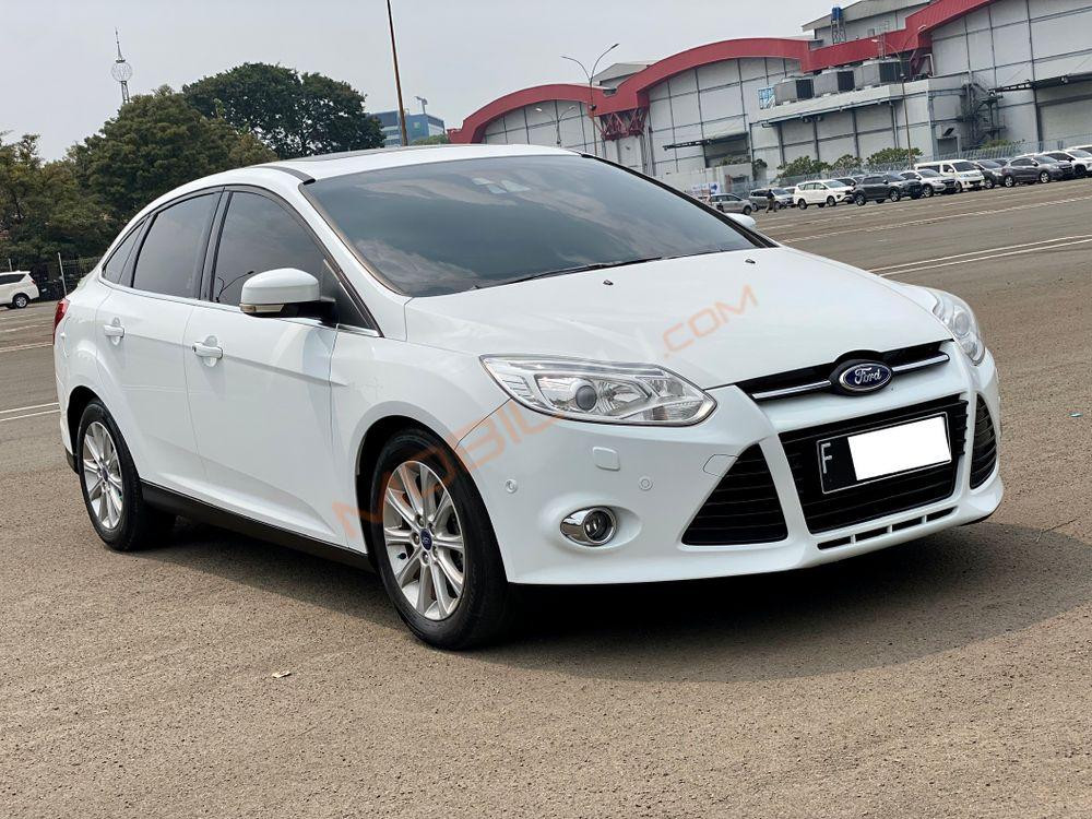 Mobil Ford Focus 2013
