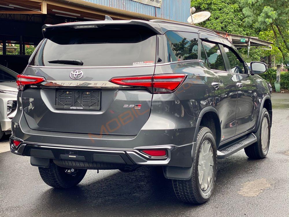 Mobil Toyota Fortuner 2023