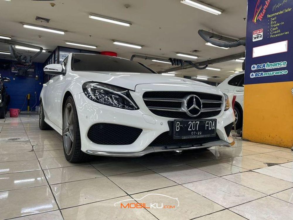 Mobil Mercedes-Benz C-Class 2017