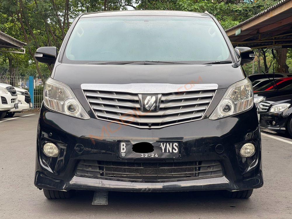 Mobil Toyota Alphard 2009