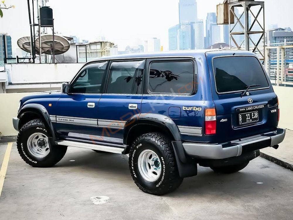 Mobil Toyota Land Cruiser 1997