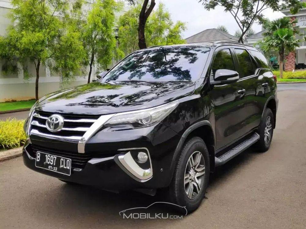 Mobil Toyota Fortuner 2016