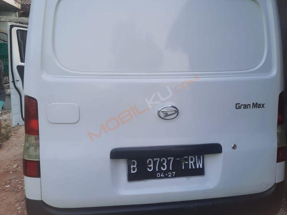 Mobil Daihatsu Gran Max 2016