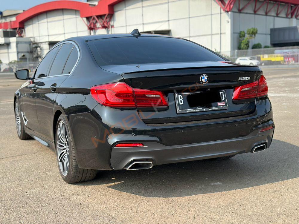 Mobil BMW 5 Series 2020