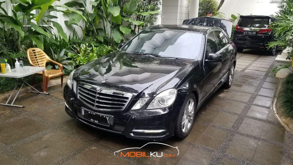 Mobil Mercedes-Benz E-Class 2012