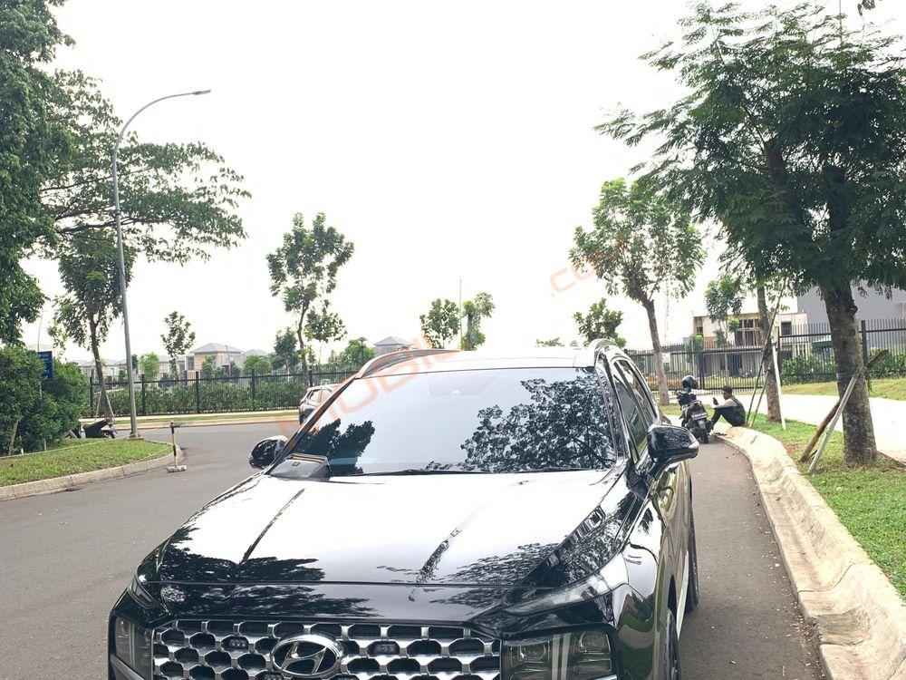 Mobil Hyundai Santa Fe 2021