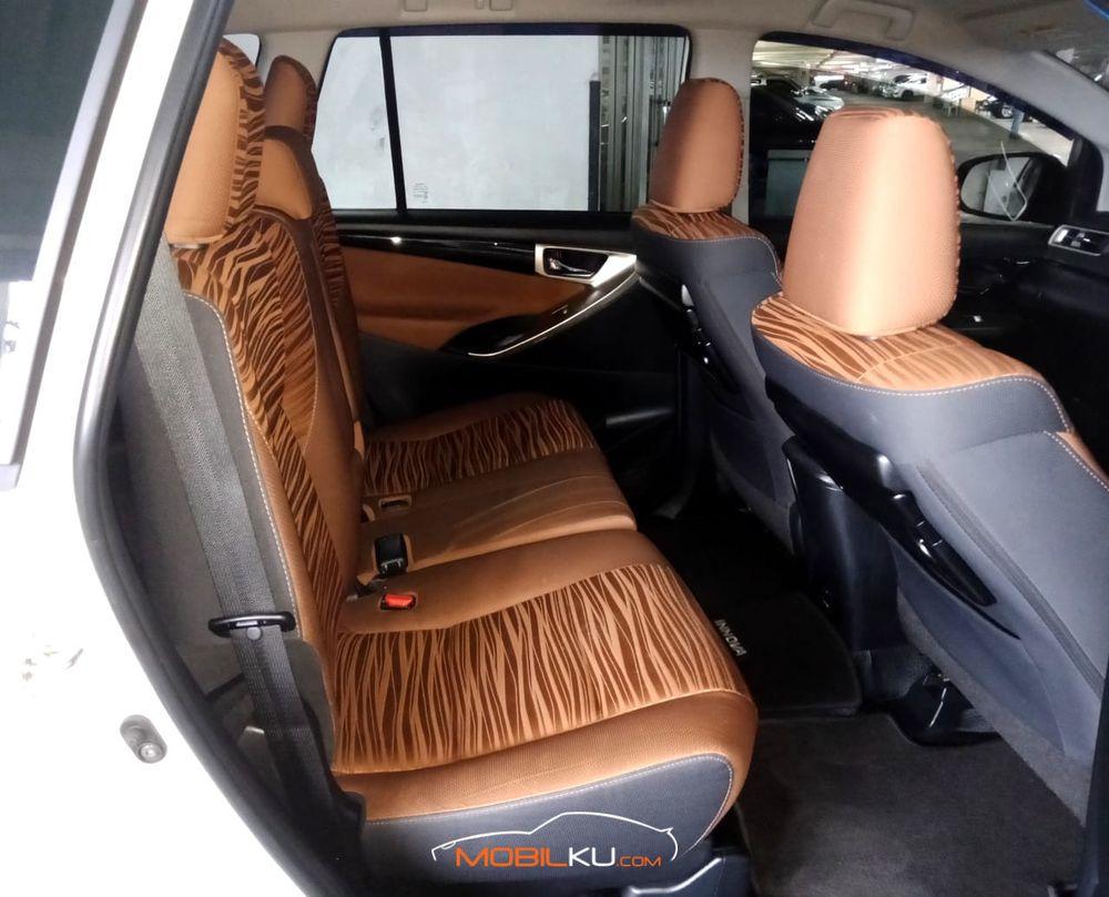 Mobil Toyota Kijang Innova 2017