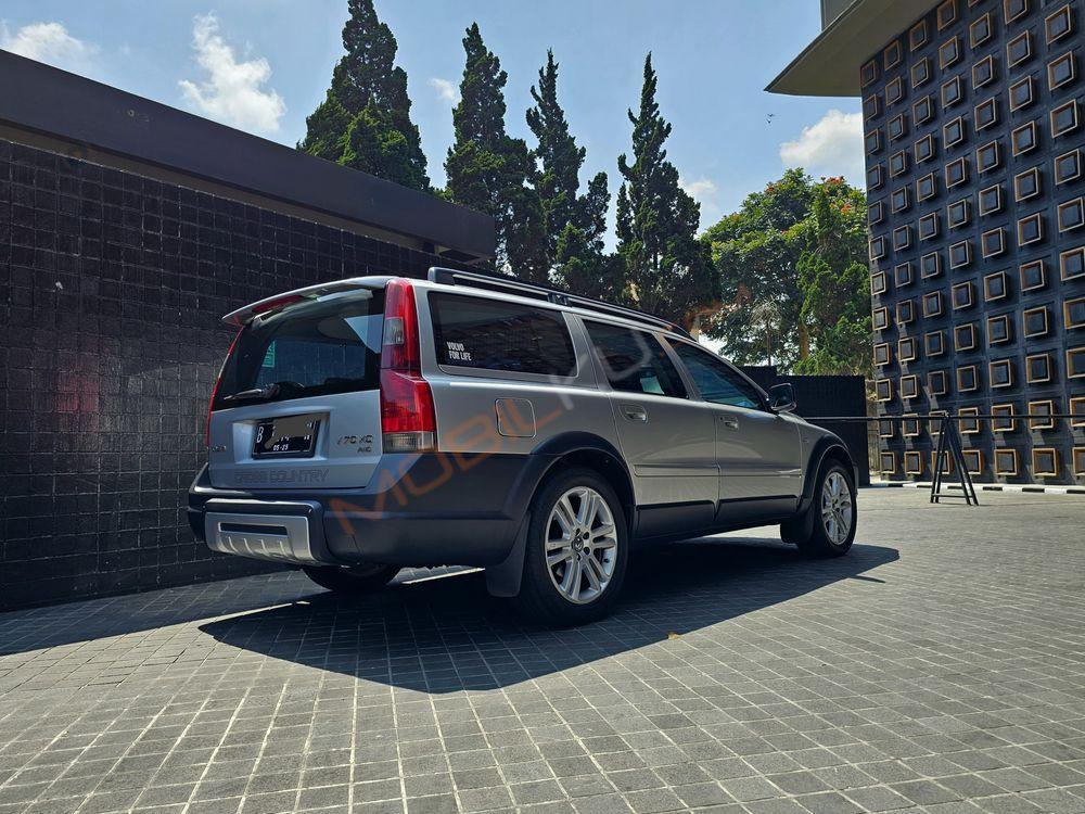 Mobil Volvo V70 2001