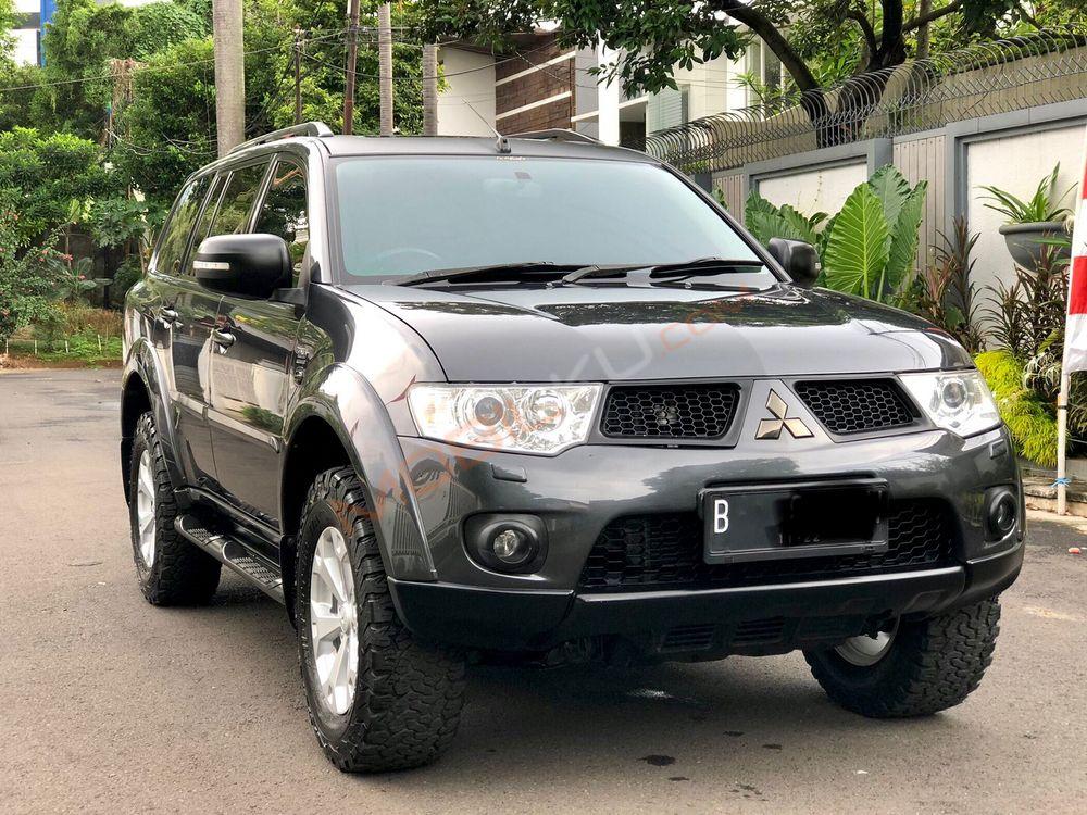 Mobil Mitsubishi Pajero Sport 2012