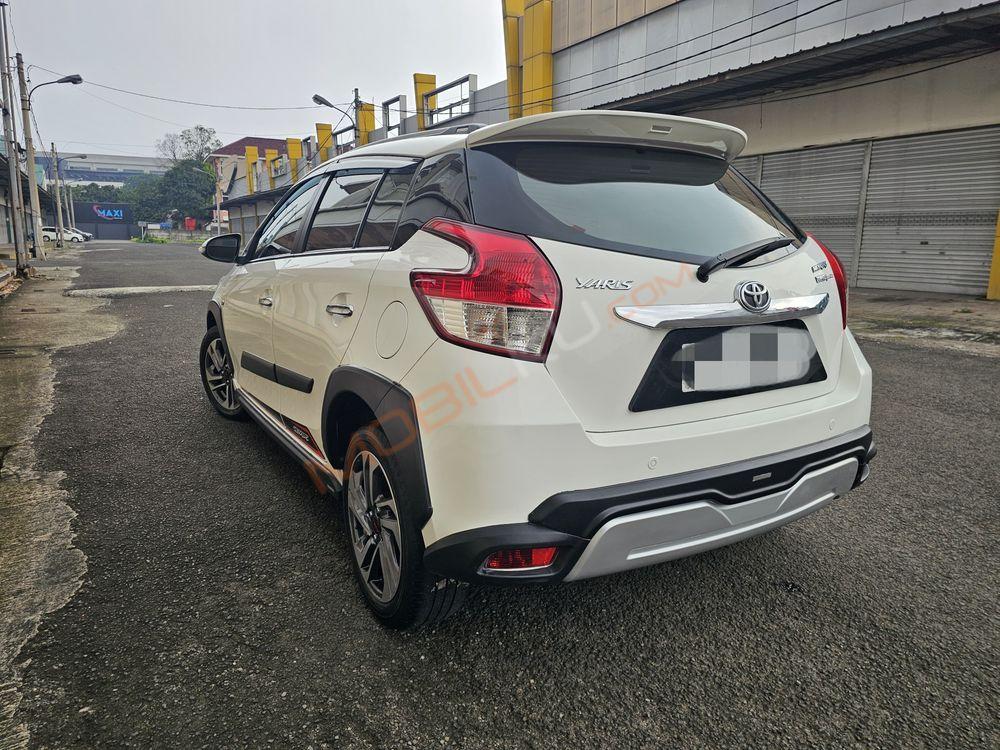 Mobil Toyota Yaris 2017