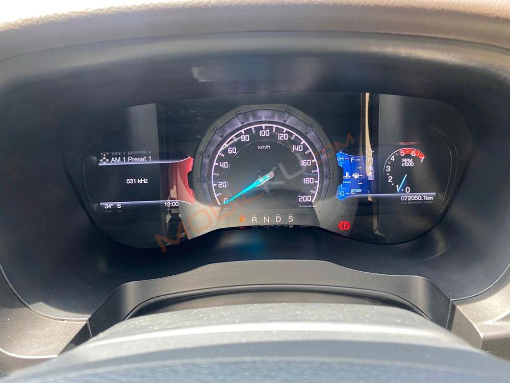 Mobil Ford Everest 2015