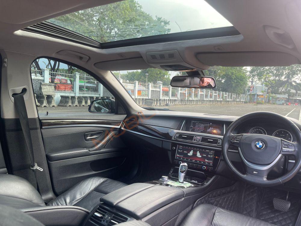 Mobil BMW 5 Series 2013