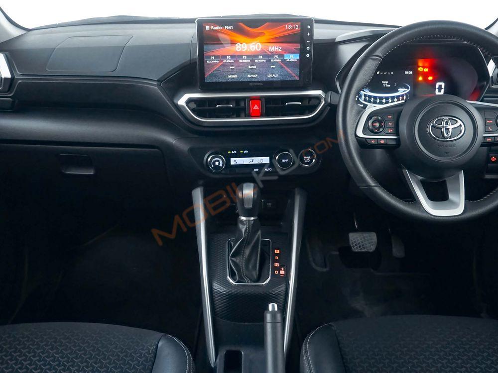Mobil Toyota Raize 2021