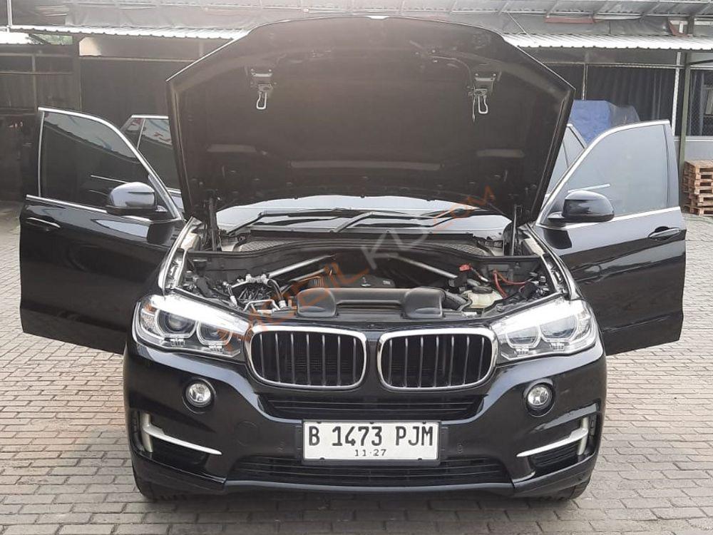 Mobil BMW X5 2017